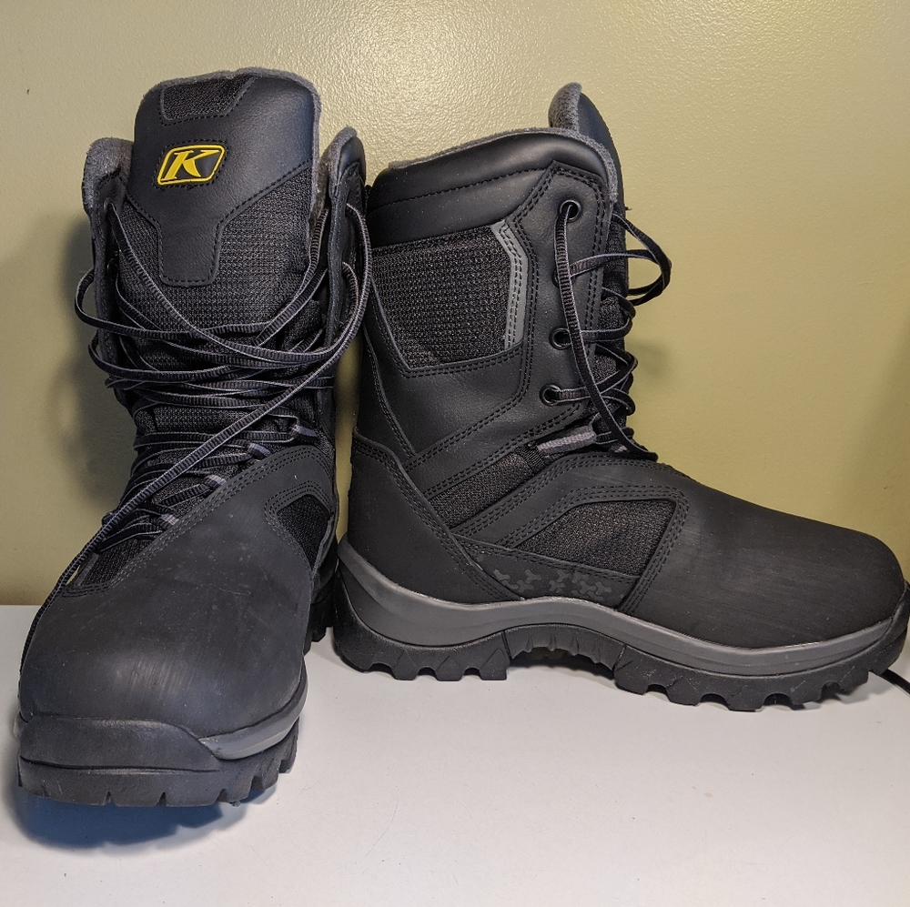 Klim snowmobile boots in box